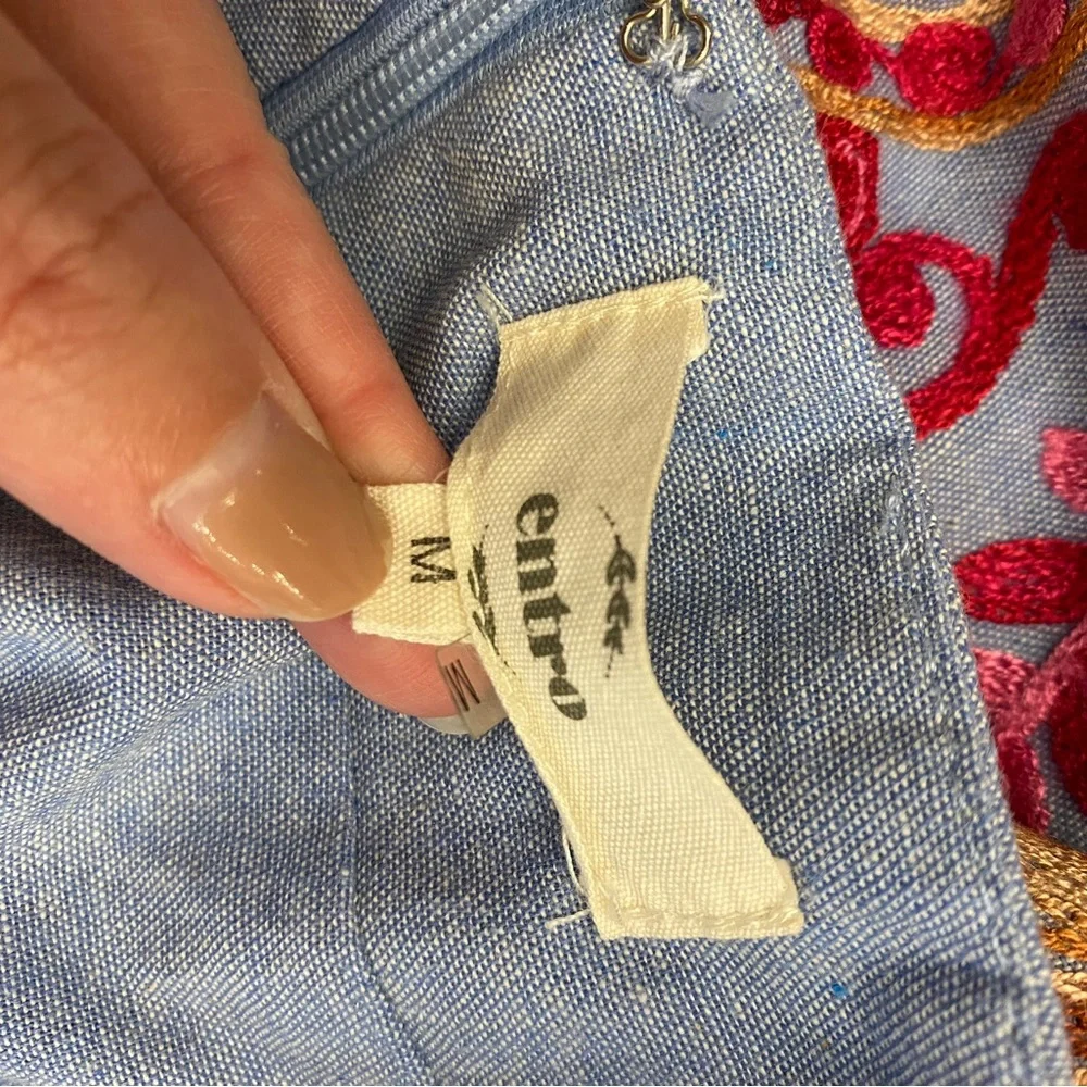 Entro Medium‎ skirt with embroidery - Picture 3 of 5